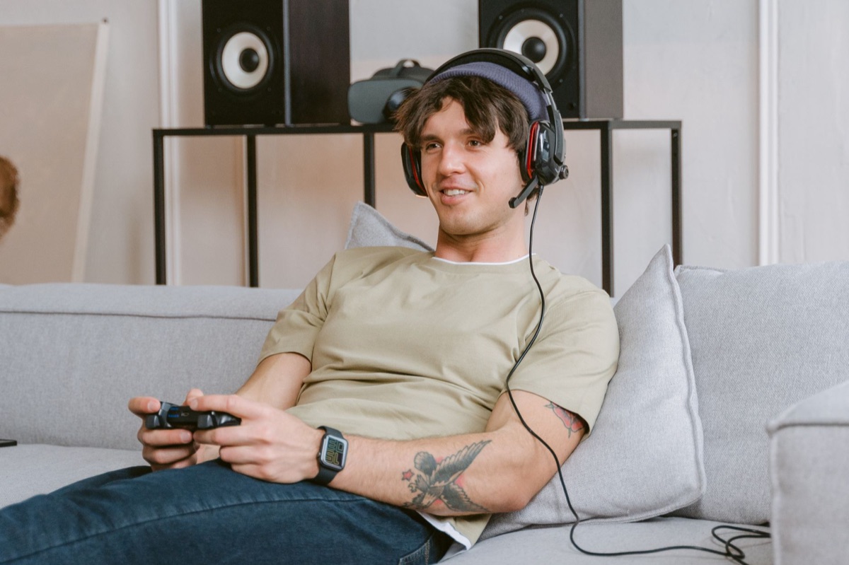 Gaming-Zubehör wie Headset und Controller