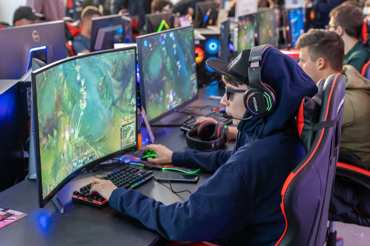 Casque de gaming professionnel et équipement de streaming