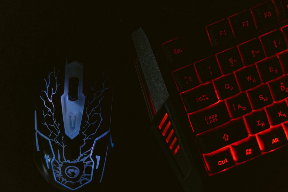 Clavier de jeu allemand avec éclairage LED