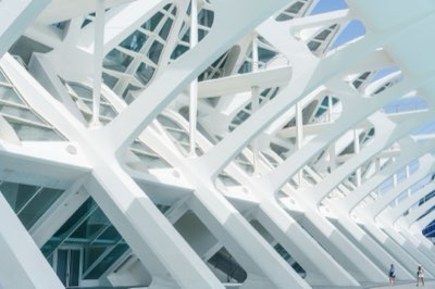 Recensioni Tecniche Tedesche: L'Approccio Ingegneristico che