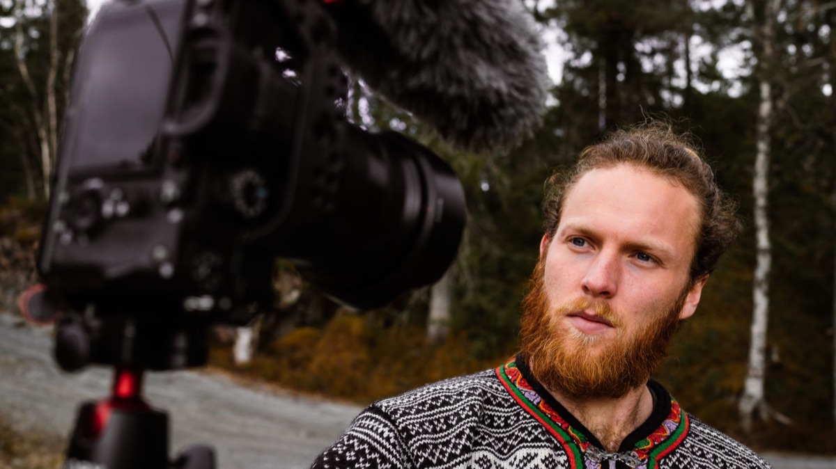 Duitse YouTuber met camera