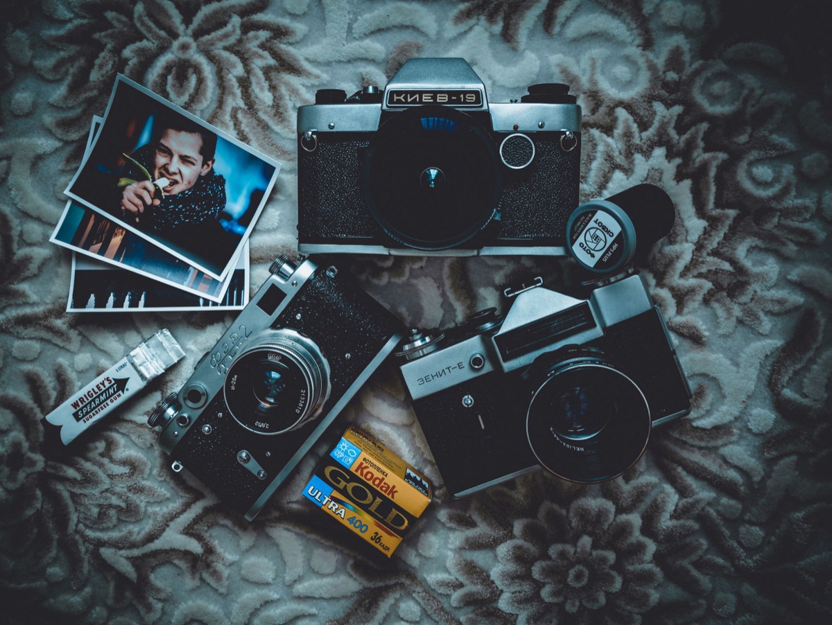 german you-tuber with camera equipment