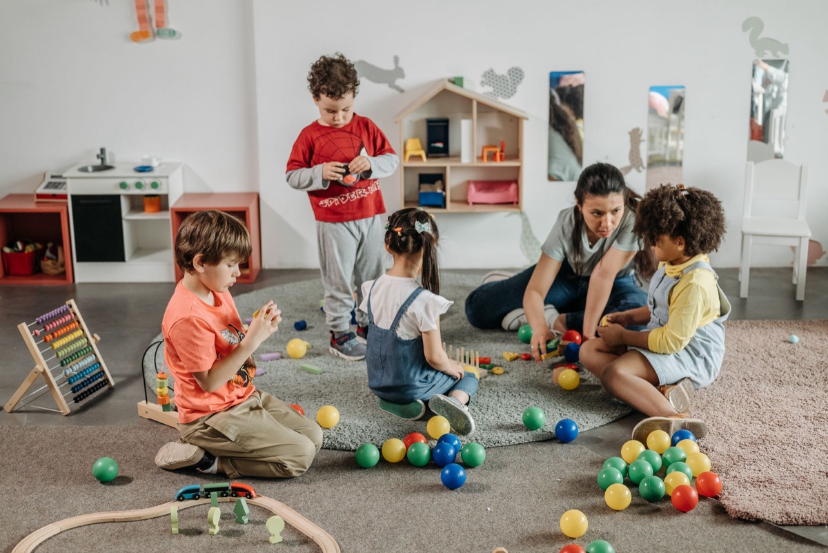 Une classe allemande avec des jouets éducatifs